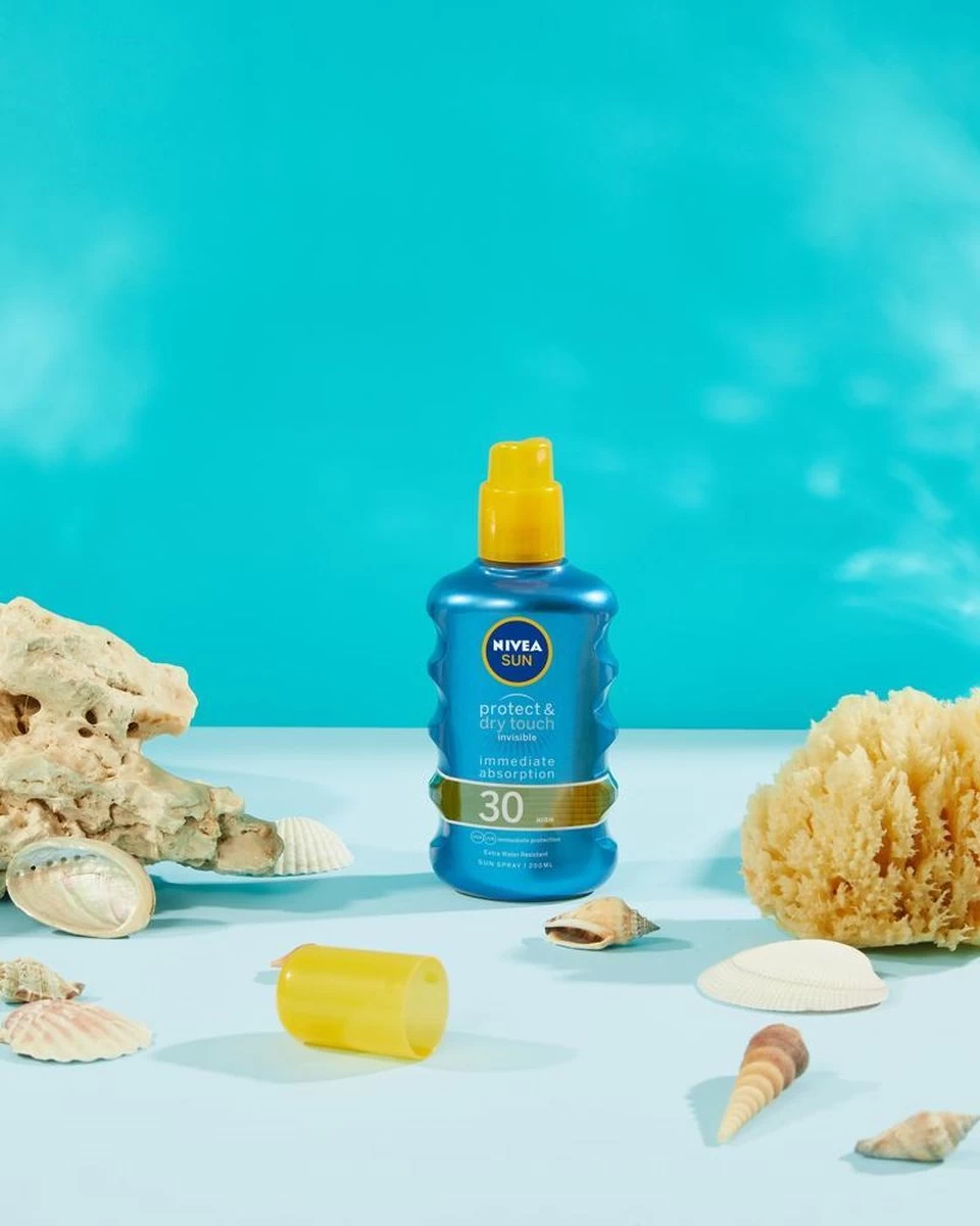 NIVEA SUN Protect & Dry Touch Transparante Zonnespray SPF 30 - 200 Ml - Afbeelding 3